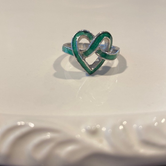 Sterling silver and enamel heart/friendship ring - Picture 2 of 7